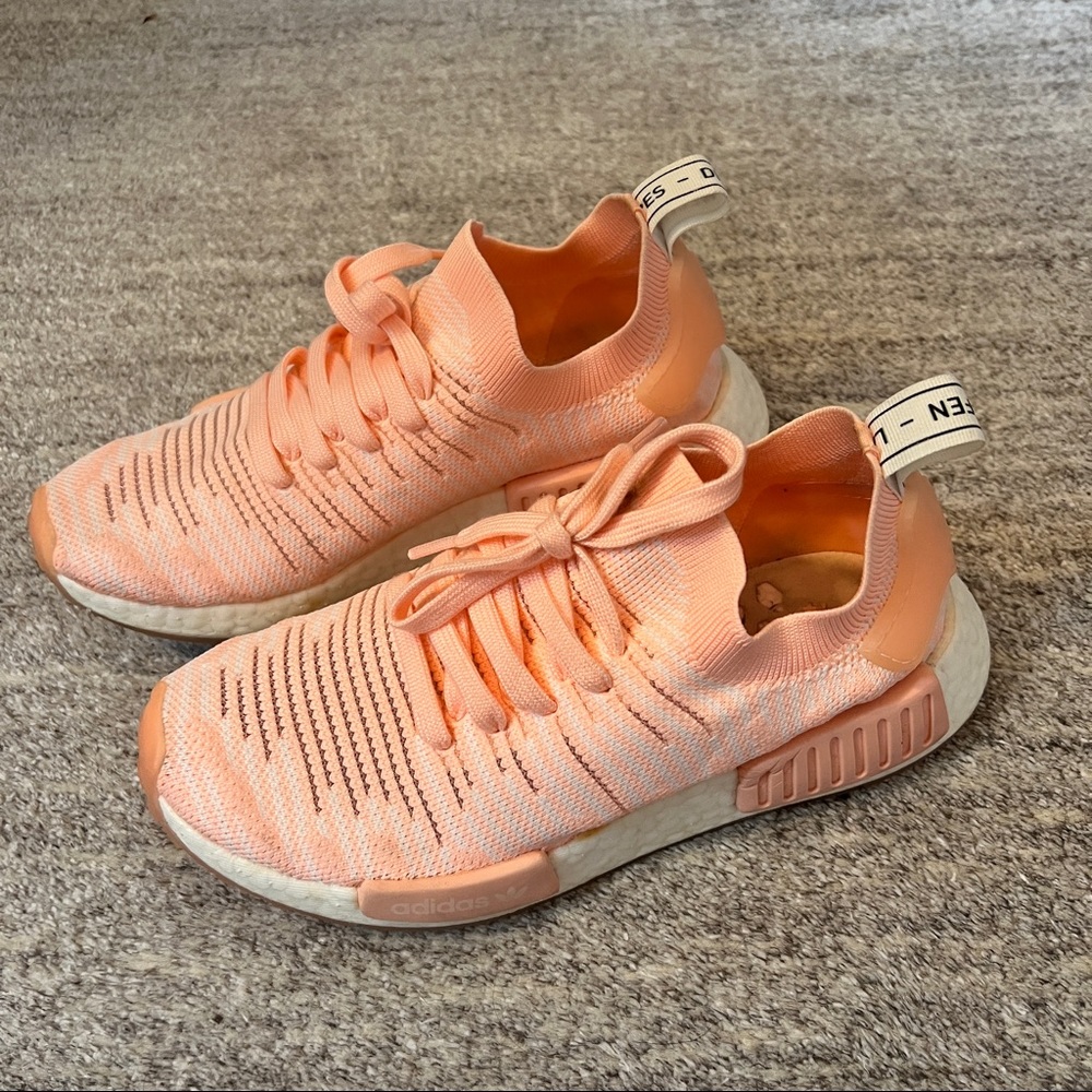 Adidas Boost shoe W6